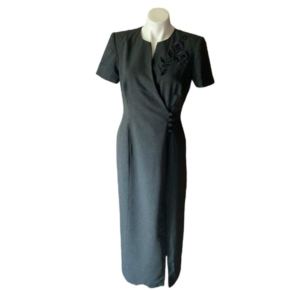 Vintage Maggy London Women’s Gray Embroidered Short Sleeve Sheath Dress Size 8 - Picture 1 of 7